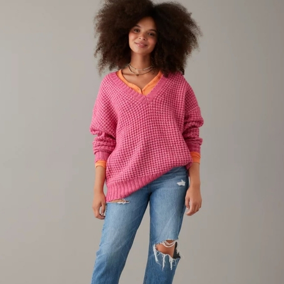 American Eagle Whoa So Cozy Waffle V-Neck Sweater Pink Oversized Small - Picture 2 of 6